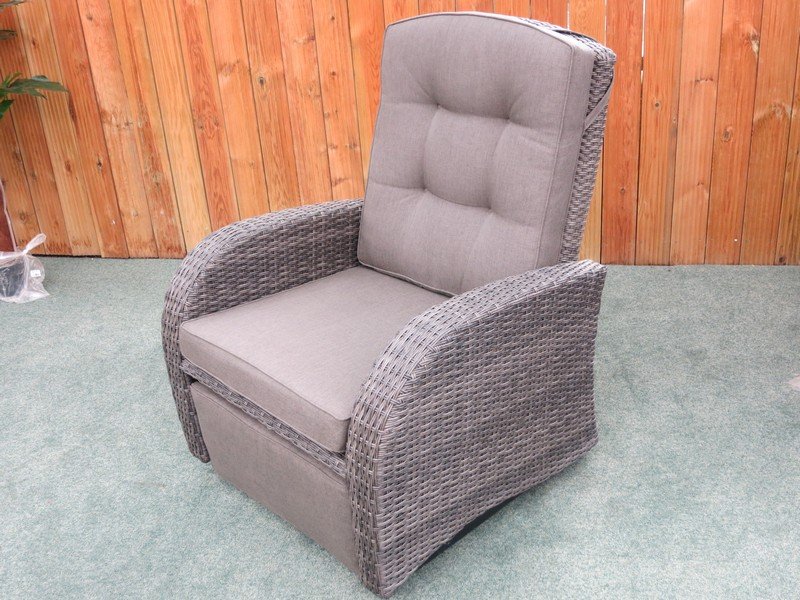 Single Rocking Reclining Rattan Chair With Footrest - Gardencentreshopping