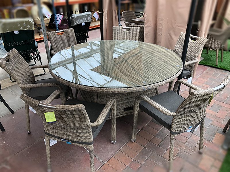 6 Seater Stacking Round Rattan Dining Set in Cappuccino (800 x 600 Pixel)