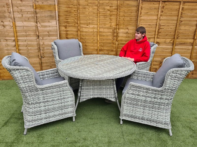 Dining rattan outlet set