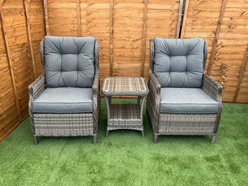 Sunroom top recliner chairs