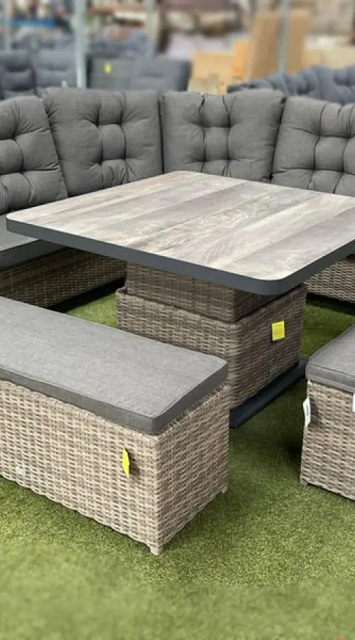 Customer Reviews for Burbage Large Rattan Corner Lounge Set with Height Adjustable Table in Cappuccino