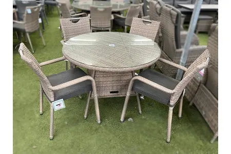 Sharnford Stacking 4 Seater Rattan Dining Set in Cappuccino 