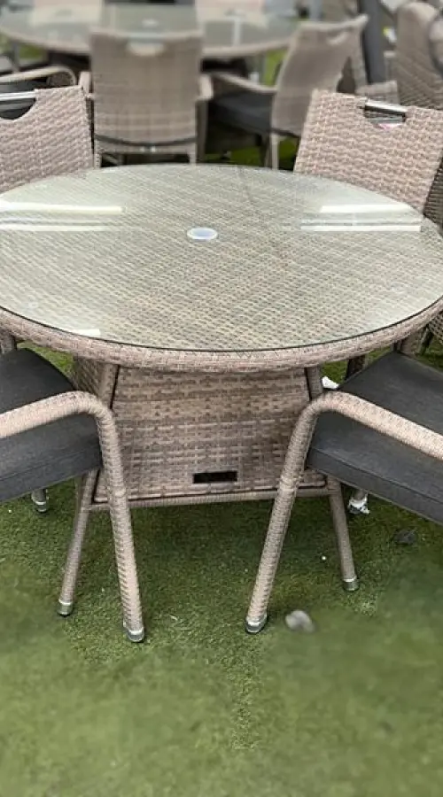 Customer Reviews for Sharnford Stacking 4 Seater Rattan Dining Set in Cappuccino 