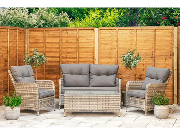 A Cosy Fit for Small Spaces